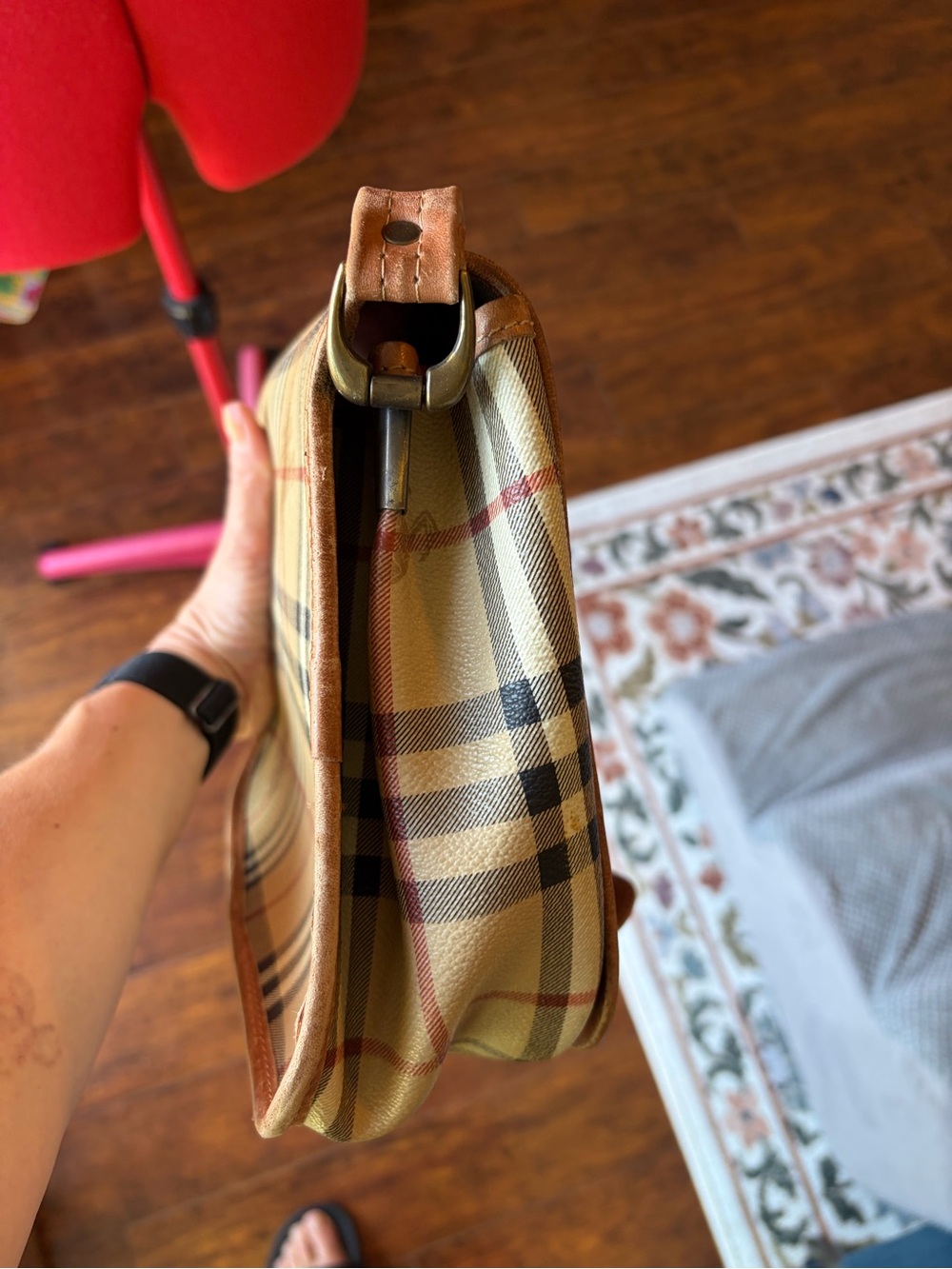 Burberry Vintage Classic Plaid Crossbody with Tan Leather Trim - Picture 6 of 16